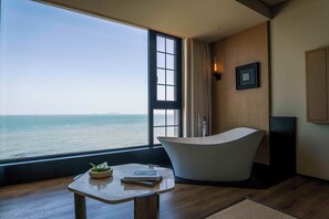 浪漫双人房, 海洋景观 | 办公桌、笔记本电脑工作区、遮光窗帘、隔音