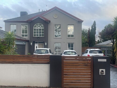 Best retreat in south east city with double bed ,table chair and all facilities.