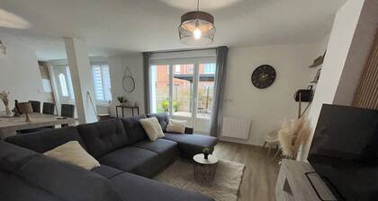La ParenthÚse Dunkerquoise : Appt luxe, balnéo, jardin, garage privé & wallbox
