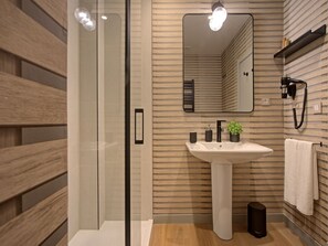 Standard-Doppelzimmer | Badezimmer