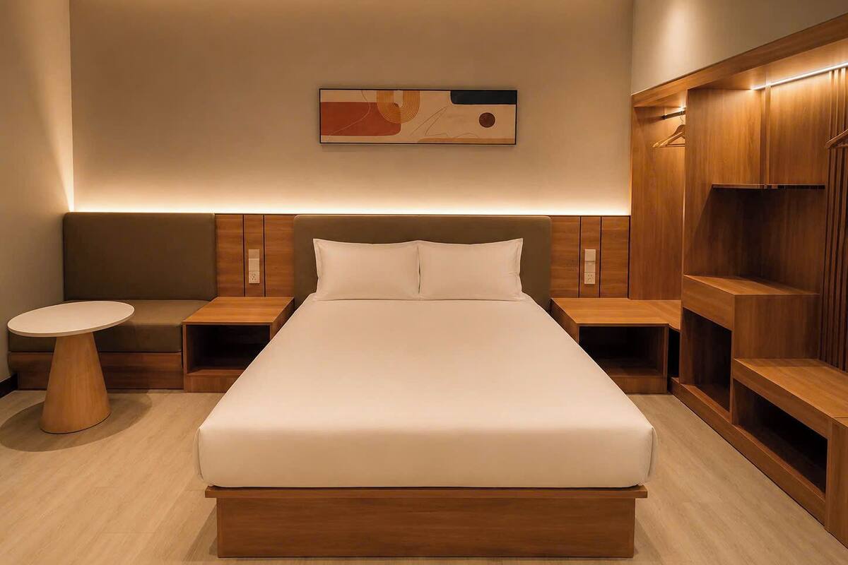 Minibar, bureau, Wi-Fi gratuit, draps fournis