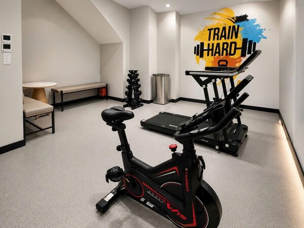 Gym - Sevendays Hotel (Duc Hoa)