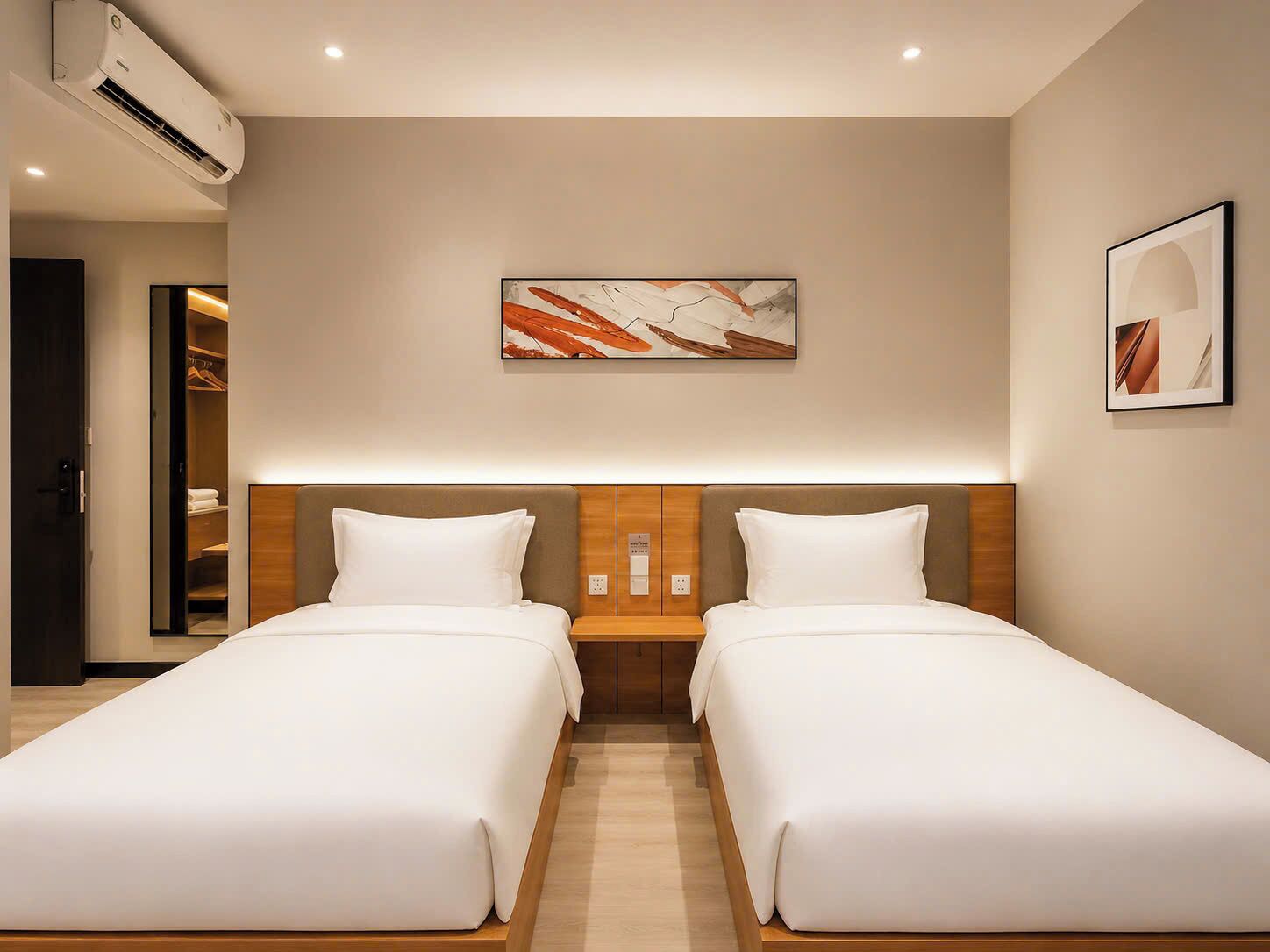Executive Double Room Single Use | Minibar, desk, free WiFi, bed sheets