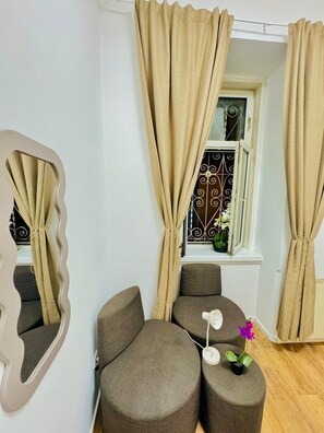 Basic Apartment | Bahagian dalam