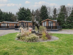 Property grounds - Lodge 2, Auchterarder (Auchterarder)