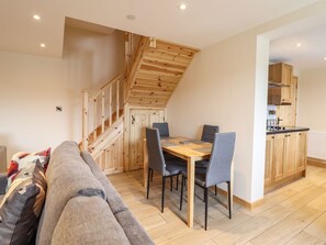 Dining - Llety Dewi, Lake Vyrnwy (Oswestry)
