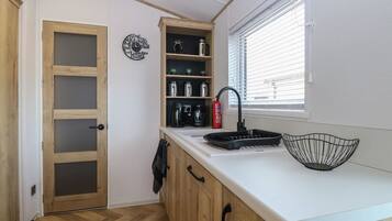 Dishwasher, high chair