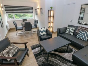 Living area - 34 Croft Court, Pembrokeshire. (Tenby)