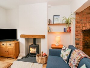 Fireplace - Bay Tree Cottage, Richmond (Richmond)