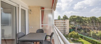 Apartment with Pool and Parking in Salou