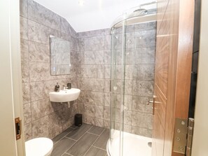 Shower - Dragonstone Lodge, East Cowton (Northallerton)
