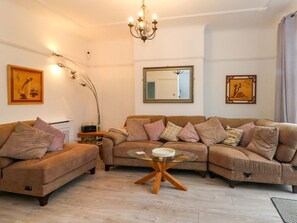 Living area - 139 Thomas Lane, Liverpool (Liverpool)