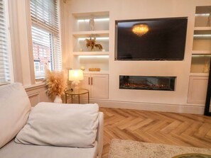 Living area - 59 Moorland Road, Scarborough (Scarborough)
