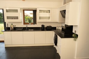 Private kitchen - The Green Monkey, North Hykeham (Lincoln)