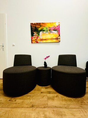 Interior - Simple Private Room Steps from Augarten (Wien)