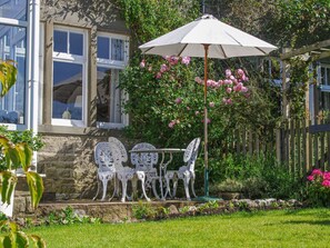 Outdoor dining - Fellside, Appletreewick (Skipton)