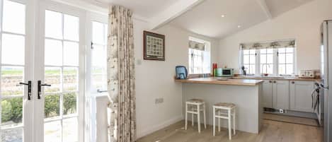 Dishwasher, highchair