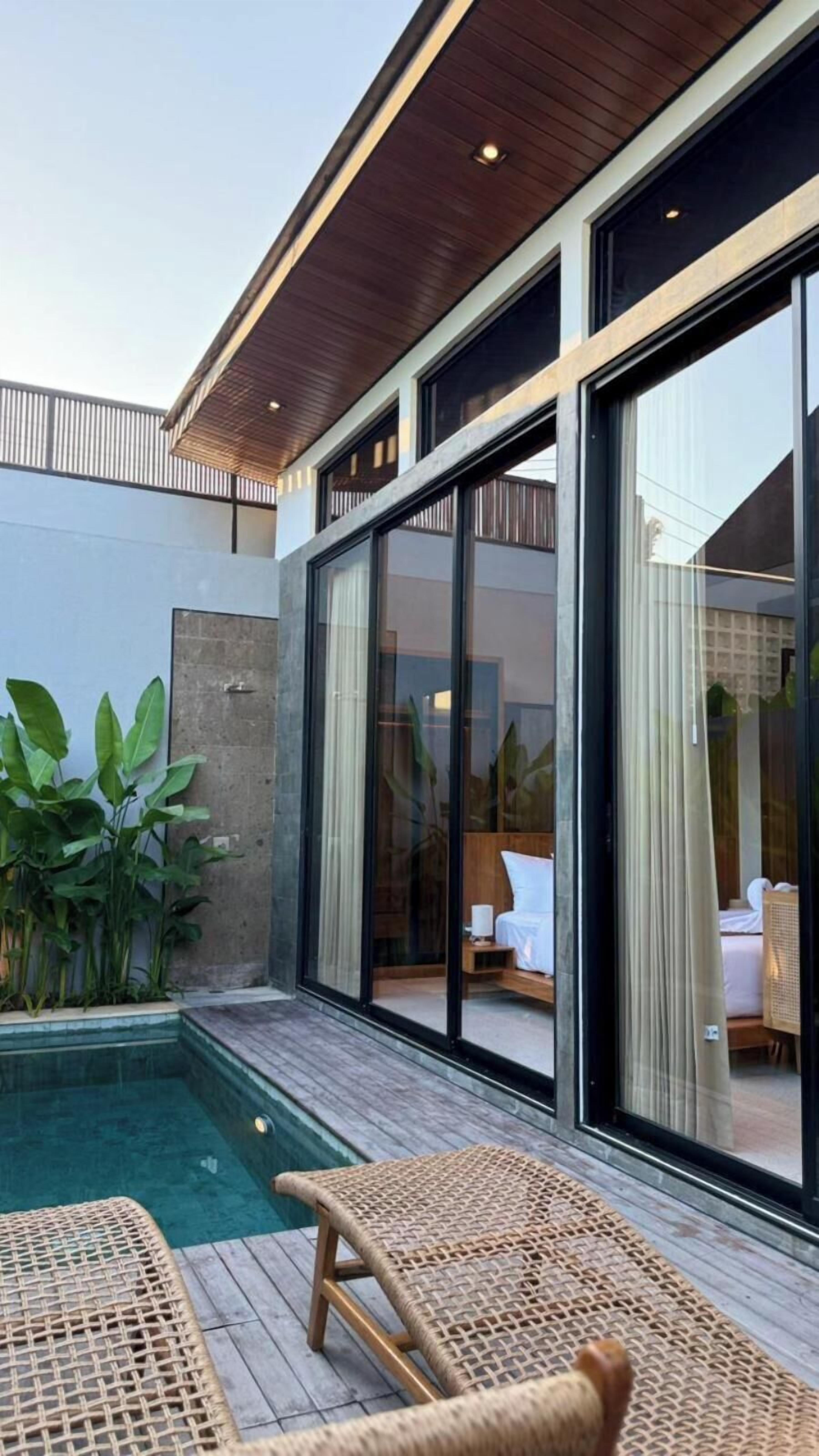 المنشأة من الخارج