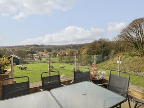 Outdoor dining - The Milk House, Wirksworth (Matlock)
