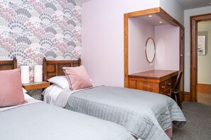 2 bedrooms, WiFi - Harbour Apartment, Berrynarbor (Ilfracombe)