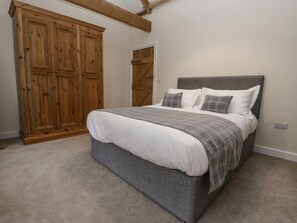 2 bedrooms, WiFi - The Groom’s Cottage, Market Weighton (Market Weighton)