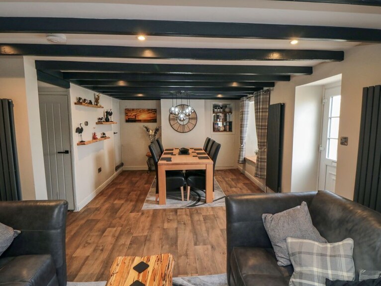 15 High Street Burniston 3-bed - Ravenscar