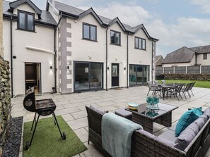 Outdoor dining - Ty Mawr, Penrhyndeudraeth (Penrhyndeudraeth)