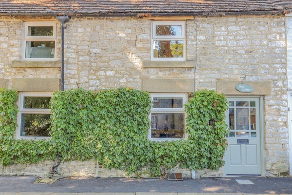 Flora Cottage