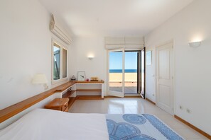 4 bedrooms, iron/ironing board, WiFi, bed sheets - Villa with Pool Just 100 Meters from Platja del Racó (Begur)