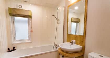 Lodge BR55 at Pevensey Bay, Pevensey Bay