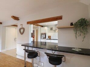 Dishwasher, highchair - Brookley Barn Windley Duffield (Belper)
