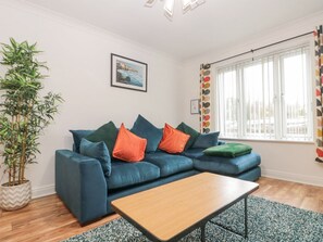 Living area - 15 Turnbull Court, Whitby (Whitby)