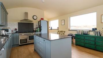 Dishwasher, highchair