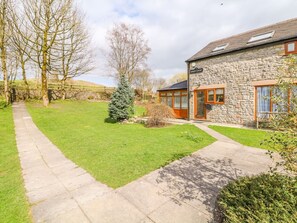 Exterior - Charming Monk's Cottage Retreat (Buxton)