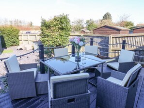 Outdoor dining - The Dollhouse, Cayton Bay 3 bed (Scarborough)