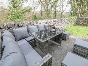 Outdoor dining - Sylvannah, Buxton, Derbyshire. (Buxton)