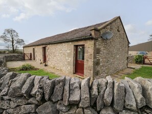 Exterior - Charming Number 5 with WiFi (Buxton)