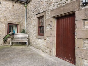Exterior detail - Charming Number 5 with WiFi (Buxton)