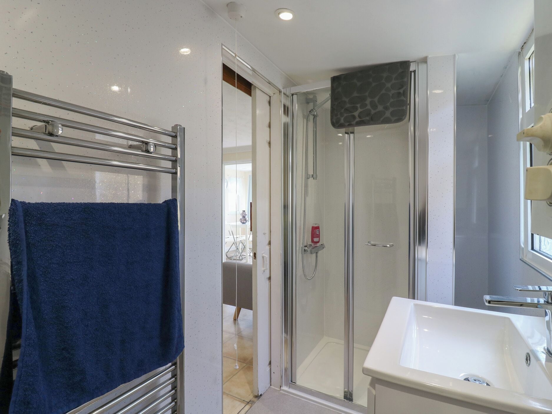 Cottage | Bathroom | Shower