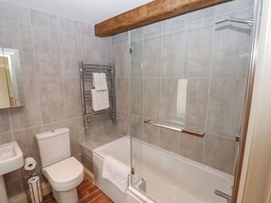 Shower - 1 Grosvenor Farm Cottages, Long Preston (Skipton)