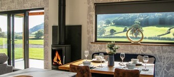 Meadow View, Meifod, Powys