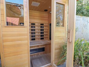 Sauna - Applejacks Orchard in Holywell (Holywell)