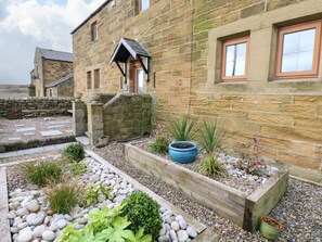 Property grounds - Winding Wheel Cottage, Cambois (Blyth)