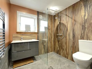 Shower - Generals Yard, Eyemouth (Eyemouth)