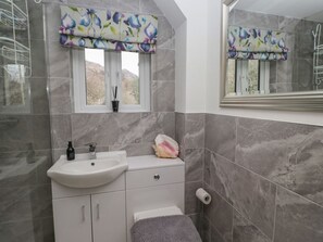 Shower - Yewdale View Apartment, 1 bed. (Coniston)