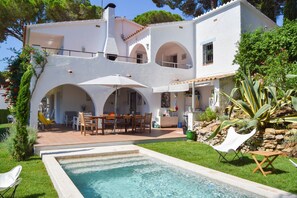Pool - Villa with Pool 800 Meters from the Beach (Pals)
