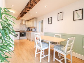 Dining - River Cottage Derbyshire 2-bed (Derby)