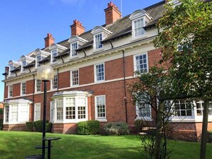 Exterior - The Feversham: Elegant Stay in York (York)