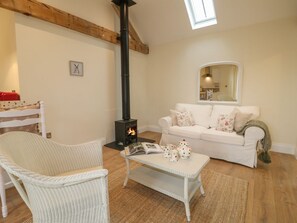 Living area - Marsh Hare (Barn Conversion 1), Brailsford (Ashbourne)