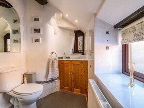 Shower - Peak Cottage, Derbyshire 2 bed (Hope Valley)